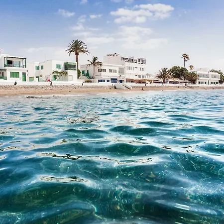 Villa Playa Honda شقة